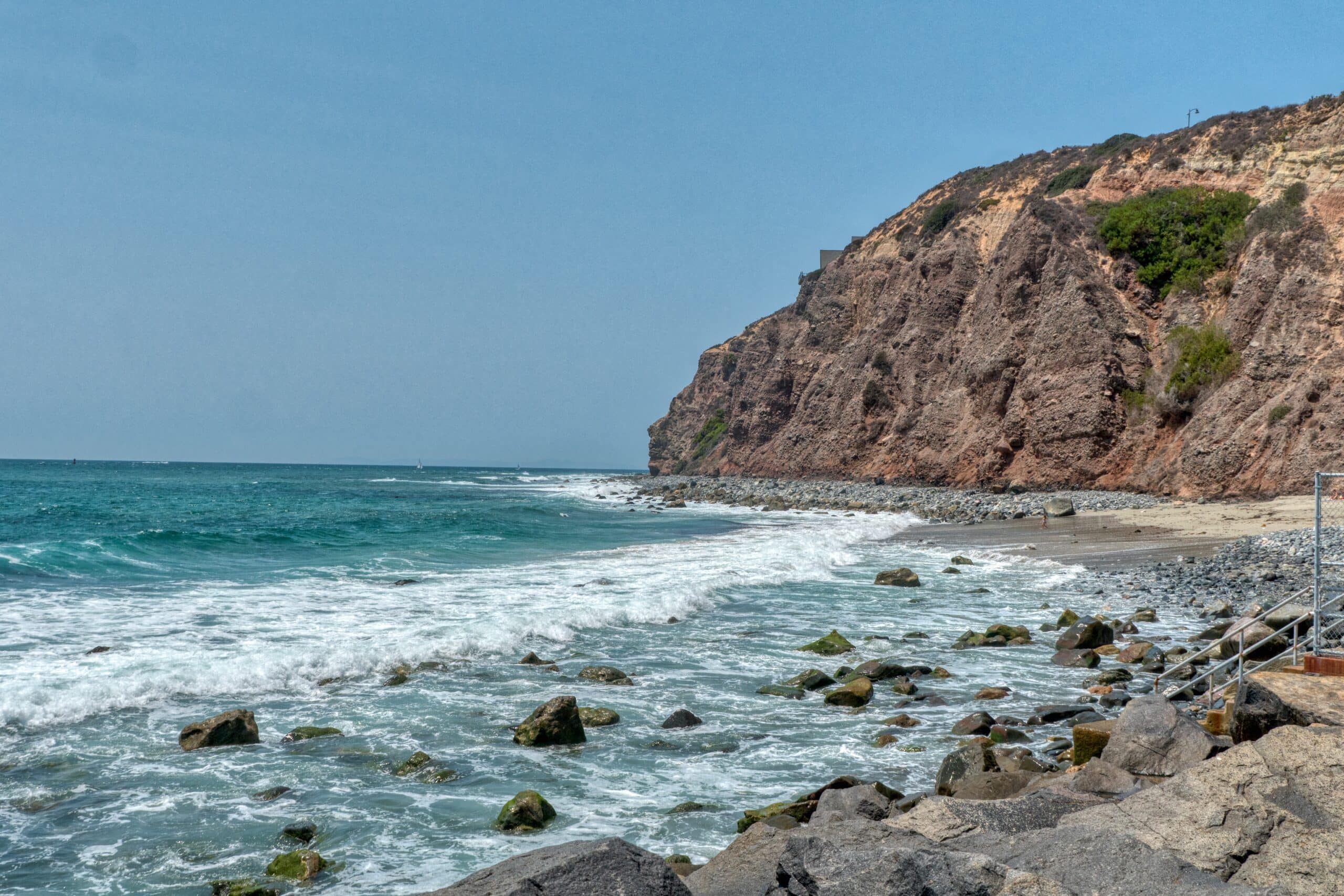 A beautiful shot of the coastline and the sea at Dana Point, California